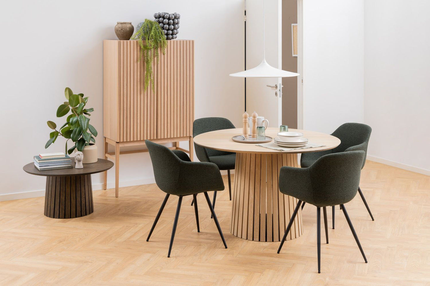 Kitchen Table Palermo | size: Length: 120cm, Width: 120cm, Height: 75cm, Diameter: 120cm | color: Beige | image: 3 | variant: 1001529