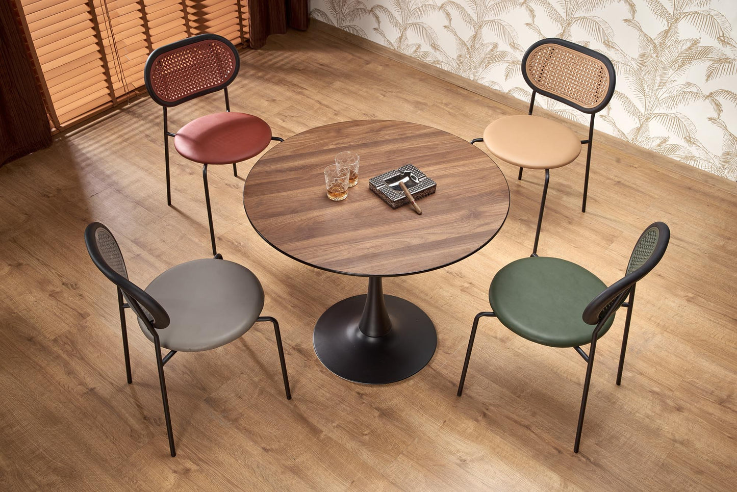 Kitchen Table West Usk | size: Length: 90cm, Width: 90cm, Height: 83cm, Diameter: 90cm | color: Black/Oak | image: 2 | variant: 1007409