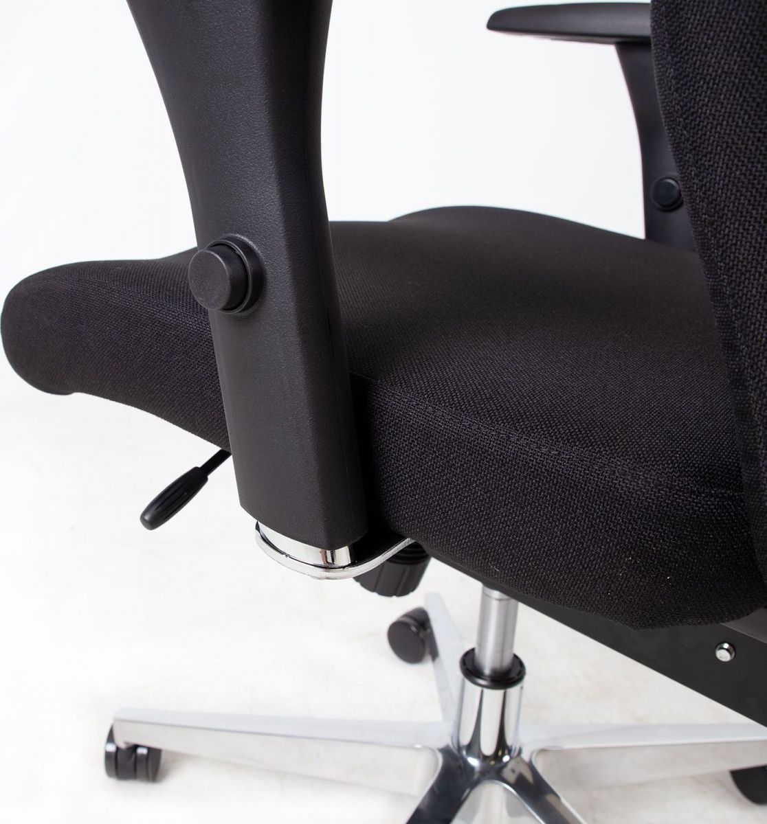 Office Chair Llanidloes | size: Width: 60cm, Height: 114-123cm, Depth: 70cm | color: Black | image: 8 | variant: 1001238