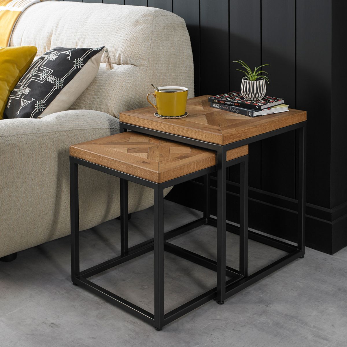 Coffee Table East Dorking | size: Length: 45cm, Width: 45cm, Height: 50cm | color: Black/Oak | image: 4 | variant: 1005331