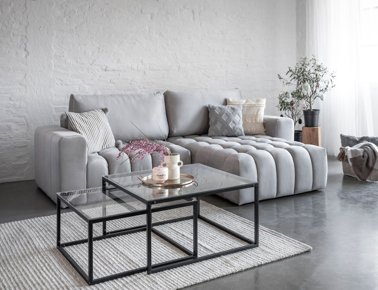 Corner Sleeper Sofa Norwich 22 | size: Width: 250cm, Height: 92cm, Depth: 175cm | color: Monolith | image: 1 | variant: 1015161