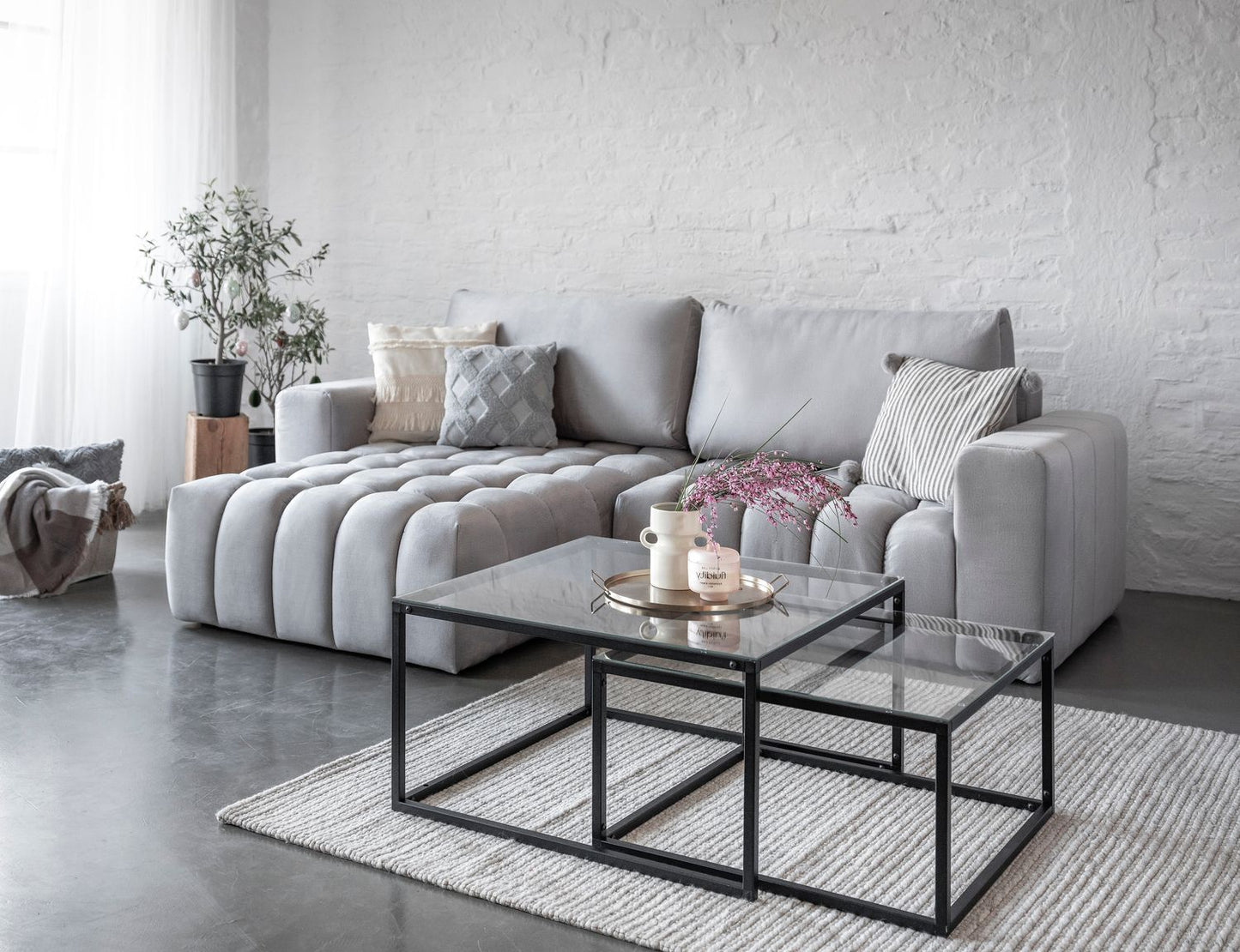 Corner Sleeper Sofa Norwich 7 | size: Width: 250cm, Height: 92cm, Depth: 175cm | color: Monolith | image: 1 | variant: 1015146