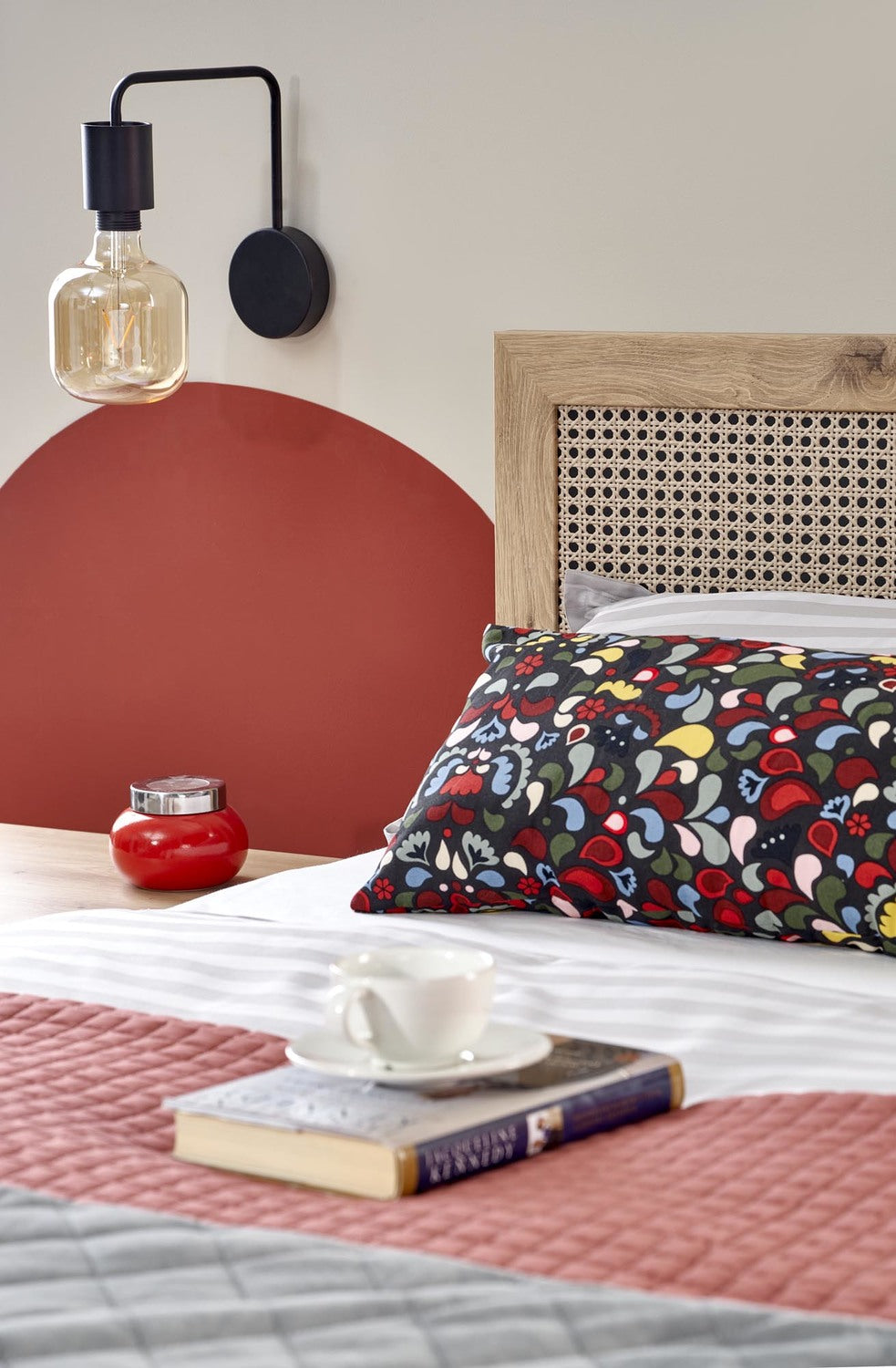 Double Bed West Brecon | size: Length: 205cm, Width: 165cm, Height: 100cm | color: Black/Oak | image: 8 | variant: 1007418