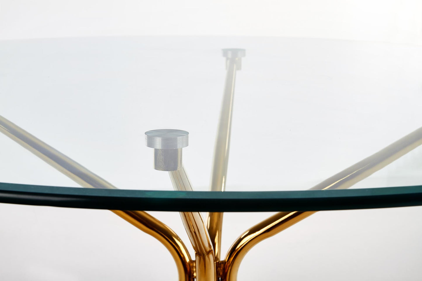 Kitchen Table East Chertsey | size: Length: 110cm, Width: 110cm, Height: 74cm, Diameter: 110cm | color: Transparent/Gold | image: 6 | variant: 1006792
