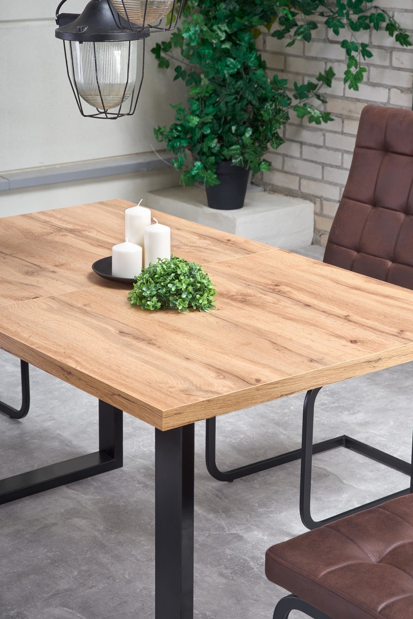 Kitchen Table East Taipei | size: Length: 85cm, Width: 185cm, Height: 74cm | color: Black/Oak | image: 5 | variant: 1006825