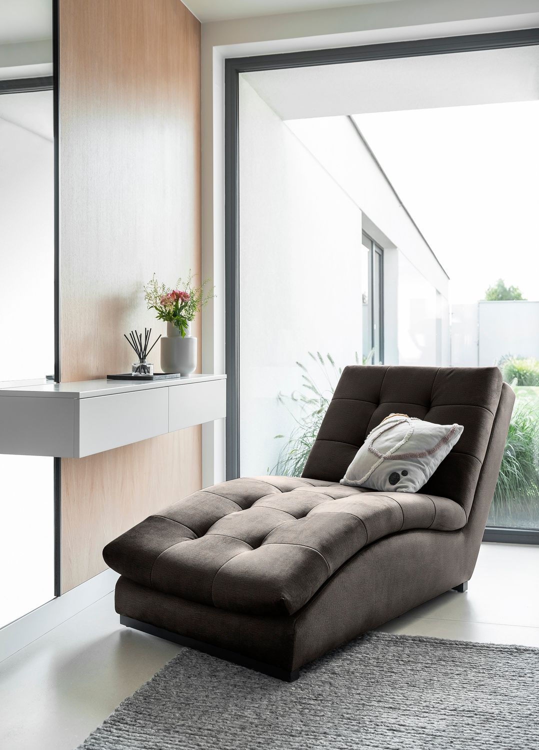 Lounge Chair Doro | size: Width: 85cm, Height: 95cm, Depth: 170cm | color: Nube | image: 1 | variant: 1004314
