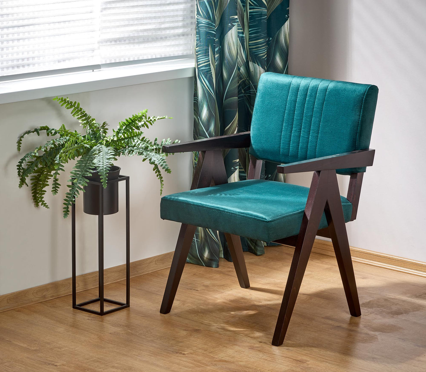 Lounge Chair Latina | size: Width: 58cm, Height: 84cm, Depth: 61cm | color: Black/Green | image: 2 | variant: 1002791