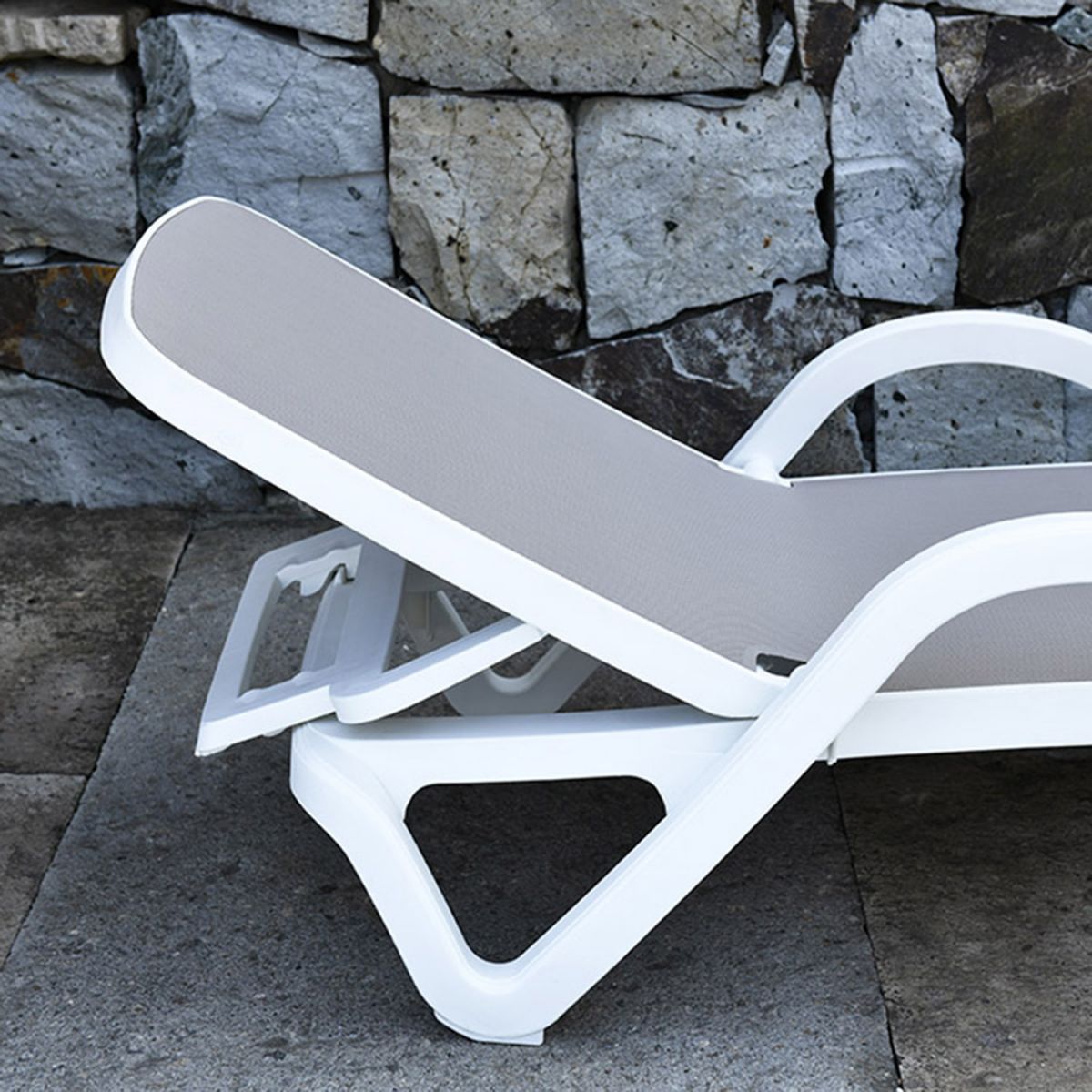 Sun Lounger Resort | size: Length: 197cm, Width: 71.3cm, Height: 45.5cm | color: Beige | image: 4 | variant: 1011857