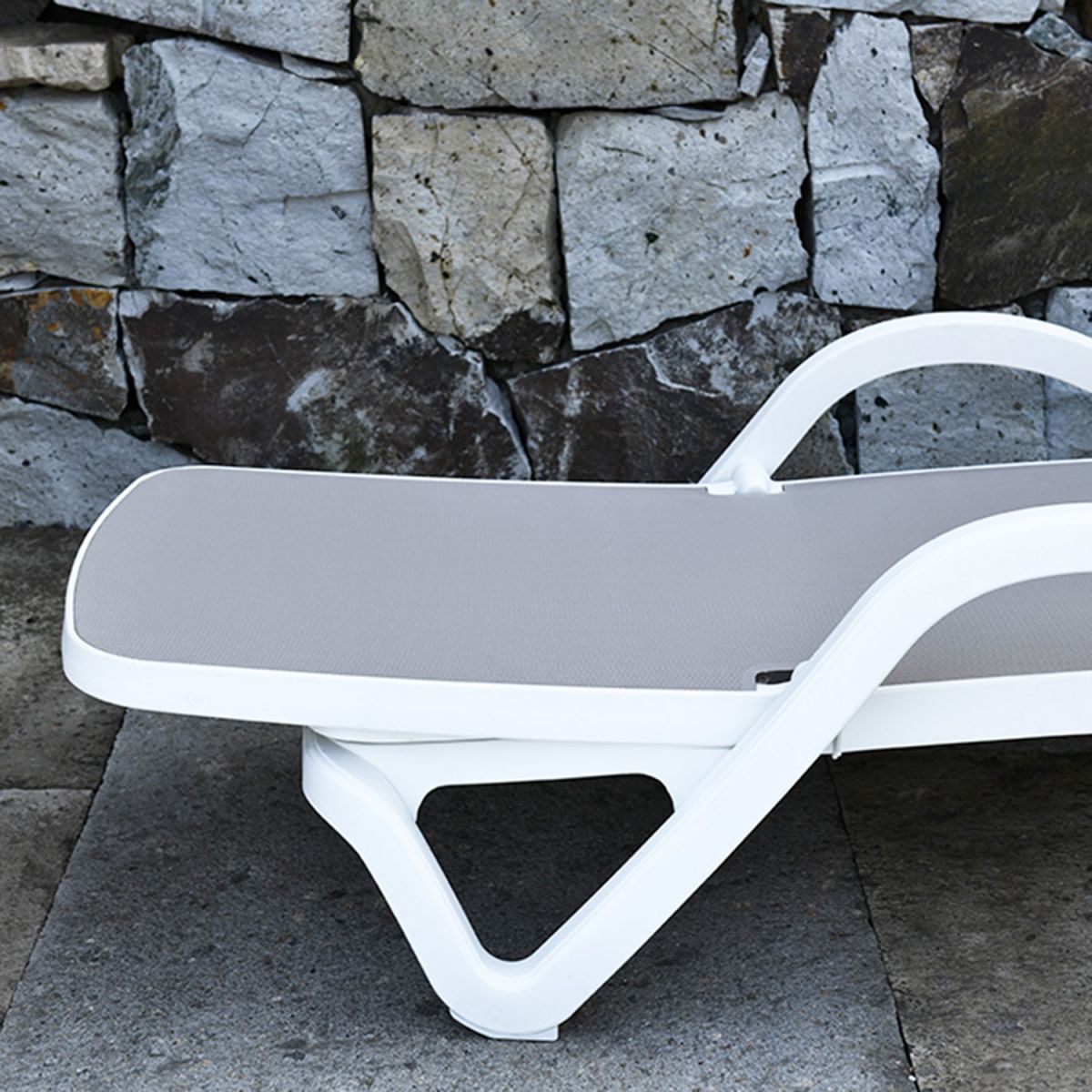 Sun Lounger Resort | size: Length: 197cm, Width: 71.3cm, Height: 45.5cm | color: Beige | image: 5 | variant: 1011857